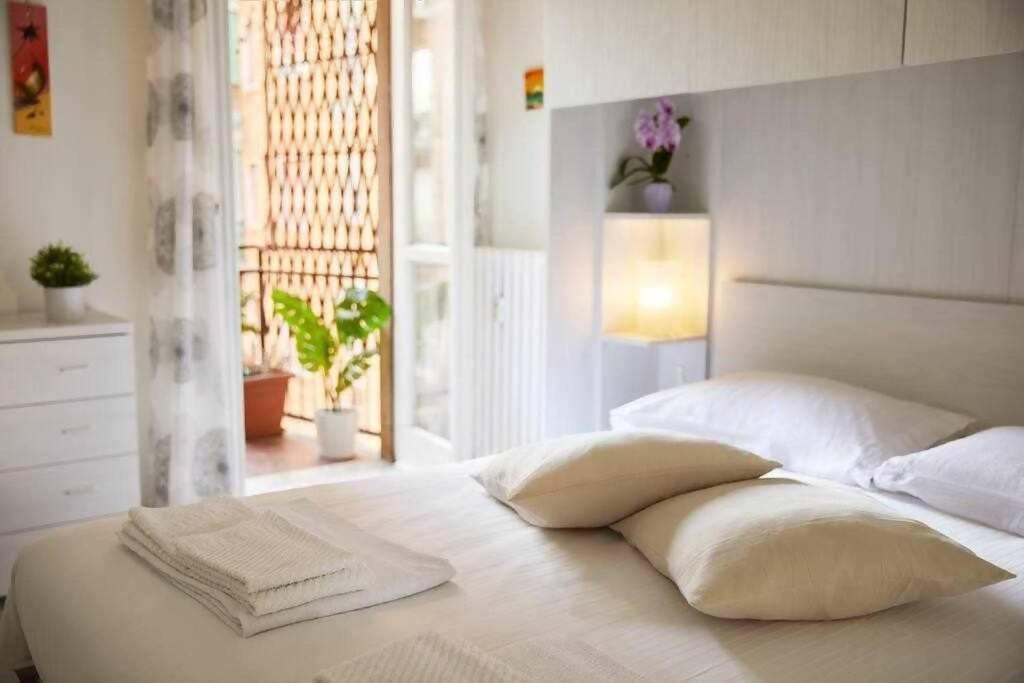 Sunny San Siro Stadio Apartment ミラノ エクステリア 写真