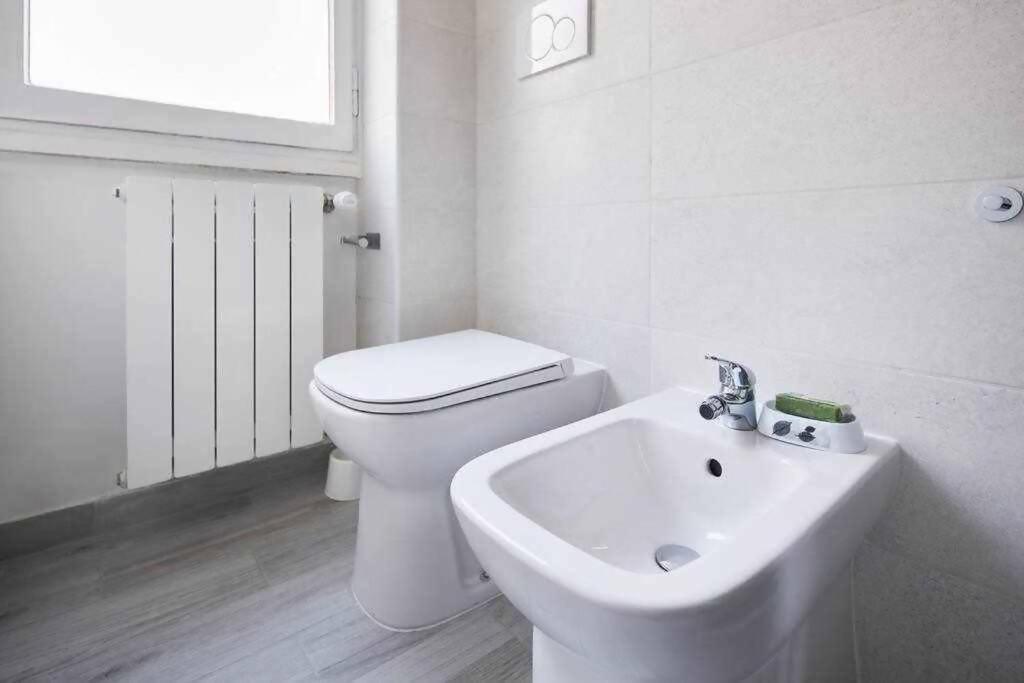 Sunny San Siro Stadio Apartment ミラノ エクステリア 写真